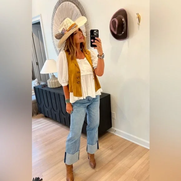 Design Assets 100% Genuine Leather Vest - Picture 2 of 12